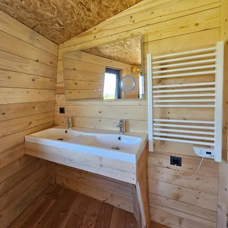 Logis Crozas Le Mousseron Orientable Πανσιόν Vernines
