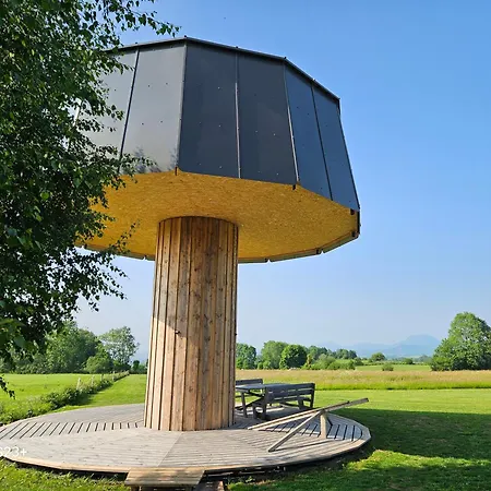 Logis Crozas Le Mousseron Orientable Πανσιόν