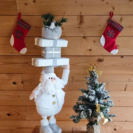 Logis Crozas Le Mousseron Orientable 3*