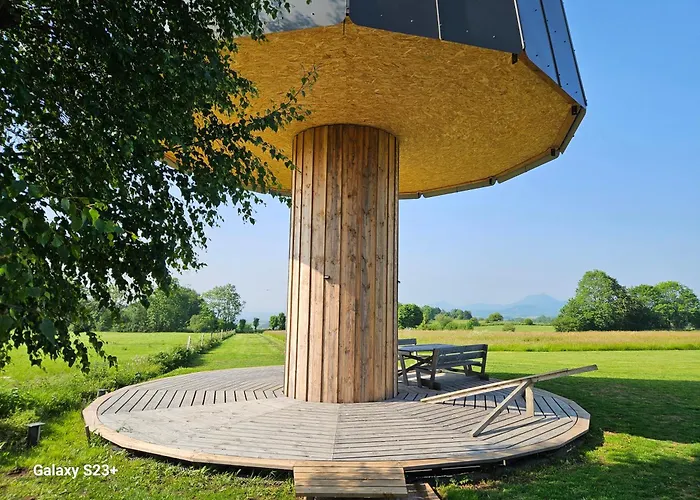 Logis Crozas Le Mousseron Orientable 3*